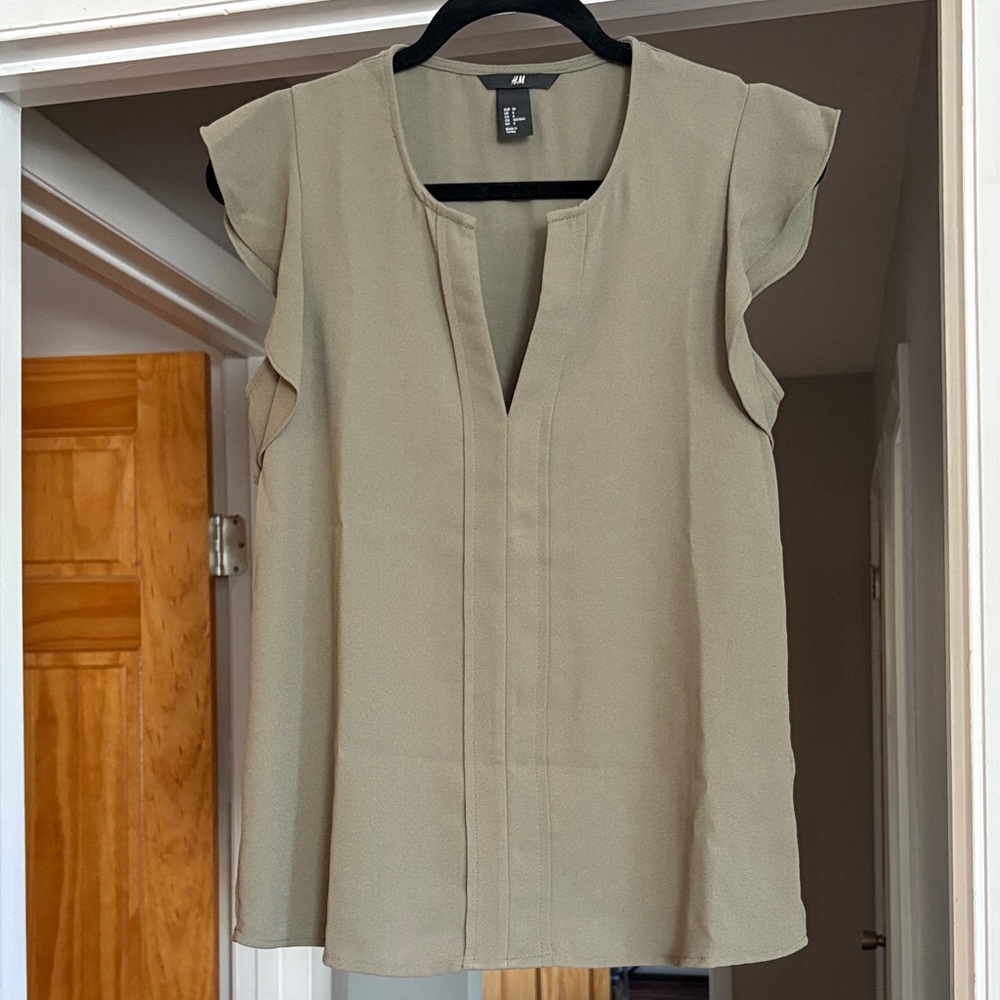 H&M Women's Taupe Cap Sleeve Blouse